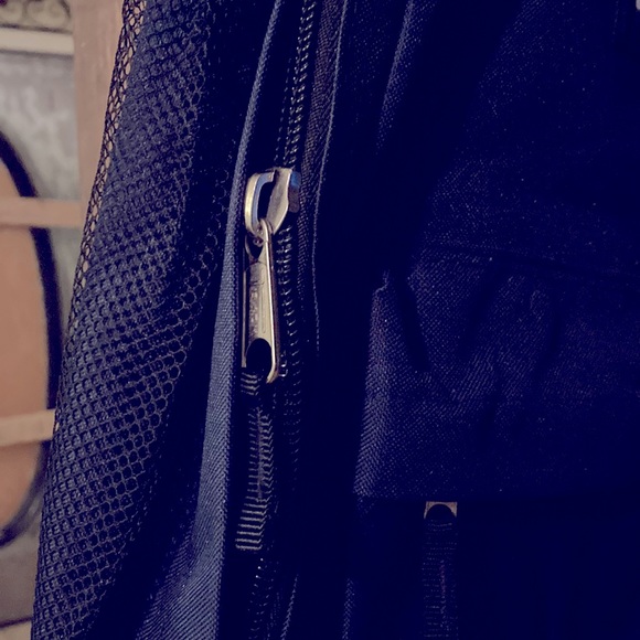 Track Backpack🎒 - Picture 2 of 4